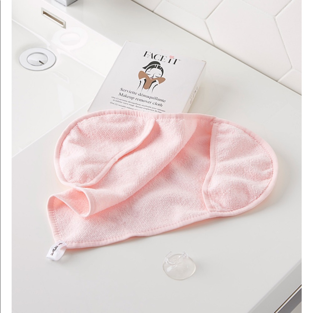 Face It reusable makeup remover cloth (black)
